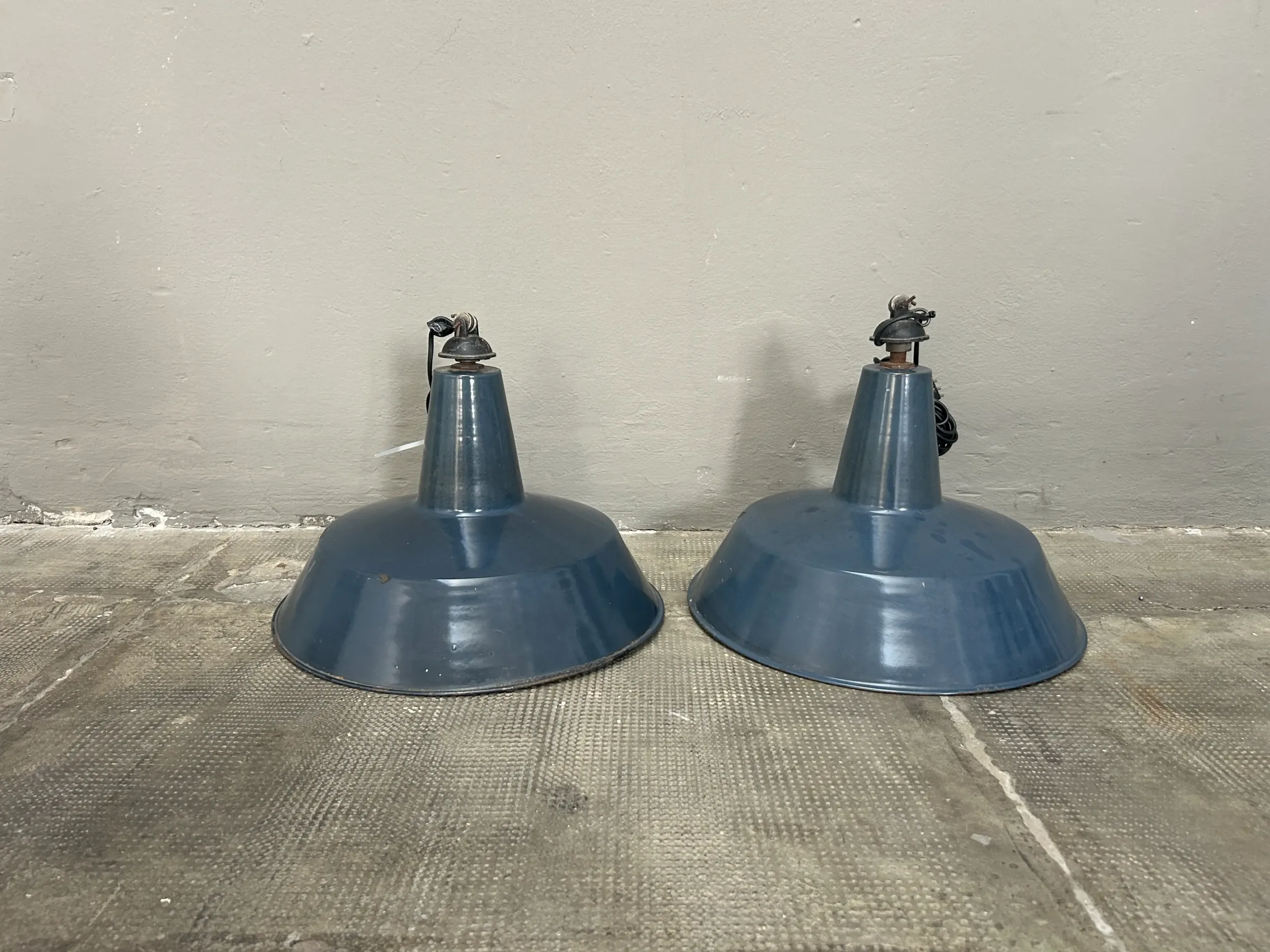100FA – LAMPADE INDUSTRIALI – FOTO N. L-19 3