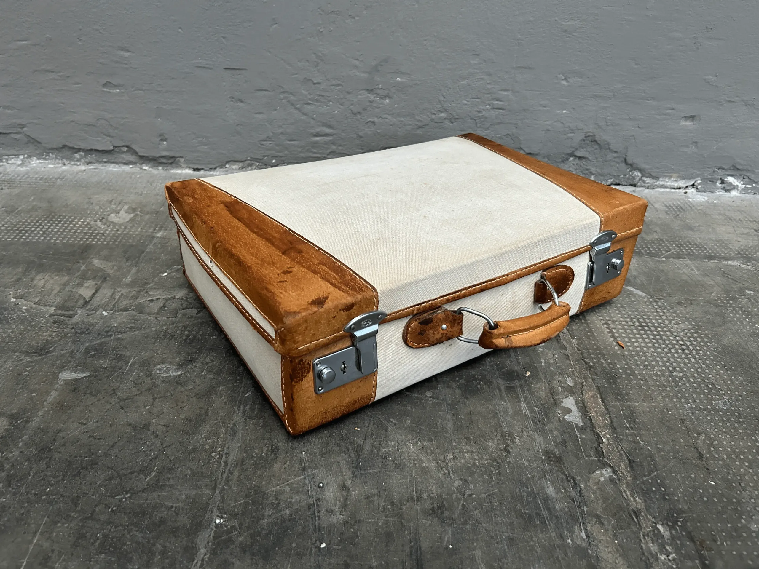 100FA – VALIGIE CANVAS – FOTO N. B-41 3